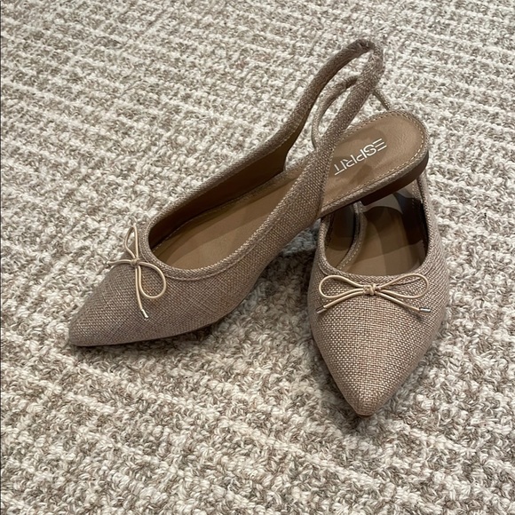 Esprit Tan Flats with Bow Detail Sz 8 - Picture 1 of 6